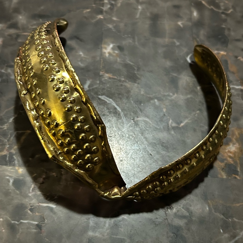 Vintage Gold Tone gorgeous Textured Choker Necklace! Signed Made in India!